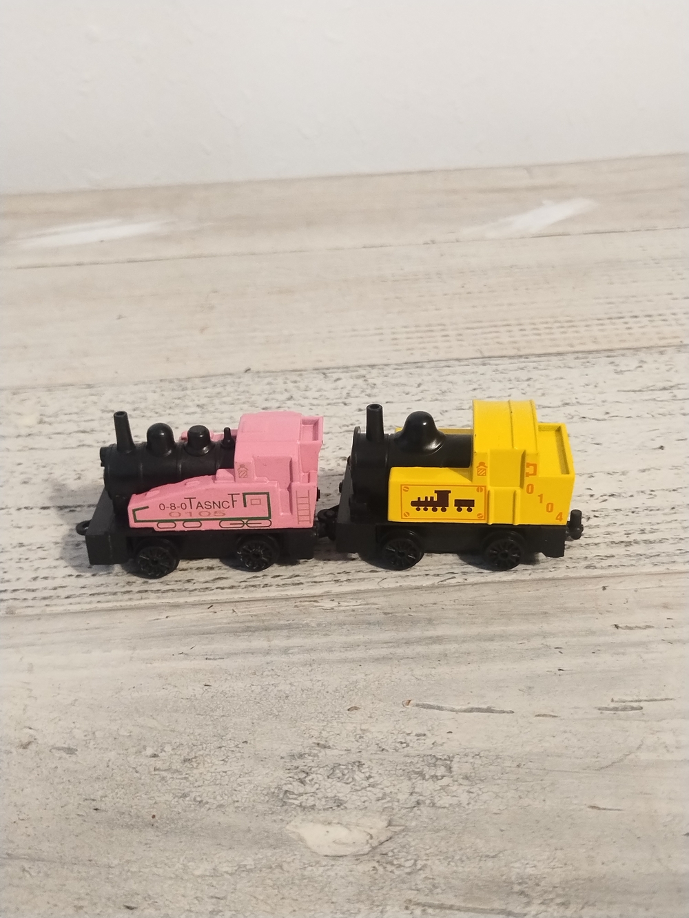 Steam 2  Locomotive Train  pink Yellow/Black Plastic and metal
